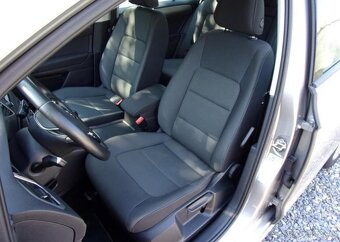 Volkswagen Golf Sportsvan 1.6TDi 81kWPĚKNÉVYBAVENÉKM - 14