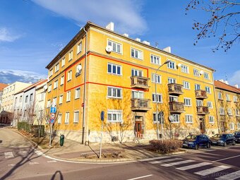 Prodej cihlový byt s balkonem 2+1, 64 m2 - Znojmo, ul. 28. Ř - 14