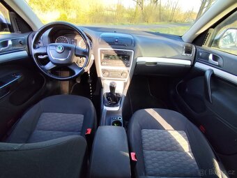 ŠKODA OCTAVIA COMBI 1.6TDi 77KW KLIMATIZACE TEMPOMAT - 14