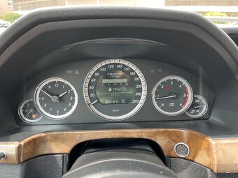 Mercedes-Benz E 220 CDI, Blue EFFICIENCY - 14
