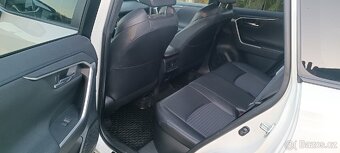 Toyota RAV4 2.5 Hybrid Selection 4x4 Čr - 14