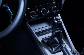 Škoda Octavia Combi 2.0 TDI SCR Ambition, DPH - 14