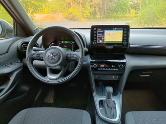 Toyota Yaris Cross Hybrid 4x4 rok 2021, najeto: 34.122 km - 14