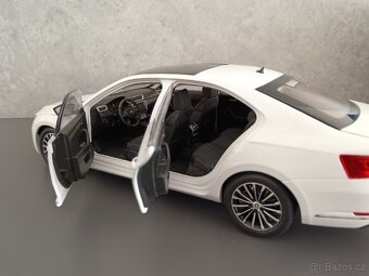 Škoda modely 1:18 - 14
