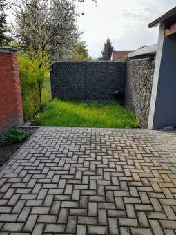Byt 1+kk v přízemí, dvorek s možností posezení - bez RK - 14
