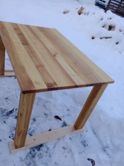 Jídelní stůl masiv akát - 14