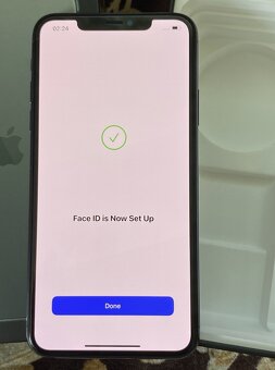 iPhone 11 Pro Max 64GB Midnight Green - 14