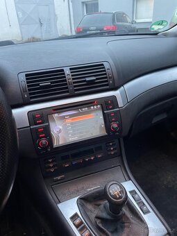 BMW E46 323Ci manuál Topas Blau - 14