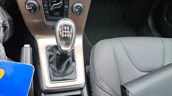 VOLVO V40 2.0 D3 150 SUMM CROSS COUNTRY - 14