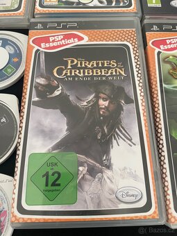 Prodej velké PSP sbírky – 2 konzole, 2 pouzdra, 4 baterie - 14