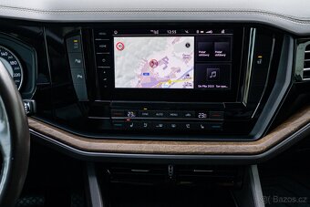 Volkswagen Touareg 3.0 TDI / TOP STAV / Night VIsion / Masáž - 14
