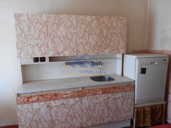 Prodej 2 rodinných domů celkem 260 m², pozemek 1371 m² - 14