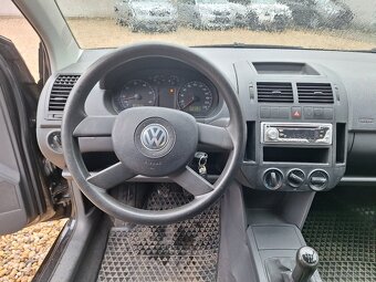 Volkswagen Polo 1.2i 12V 47KW S.Kniha - 14