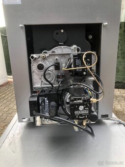 Prodám litinový kotel na olej 18 - 20 Kw - 14