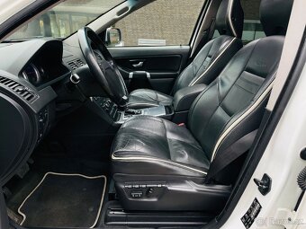 Volvo XC90 2.4 D5 147KW AUTOMAT R-DESIGN SERVISKA - 14
