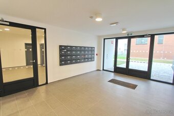 Pronájem byt  2+kk 58 m2 + sklep+ garáž. stání  novostavba B - 14