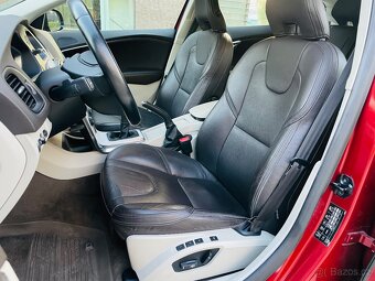 Volvo V40 T4 BENZÍN 132KW MAN KAMERA SERVISKA CROSS COUNTRY - 14