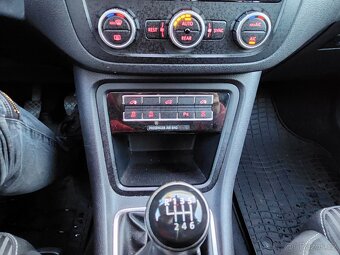 Alhambra 4x4 2.0TDI 103kw 7 míst Xenony Pano Navi ALU 17 - 14