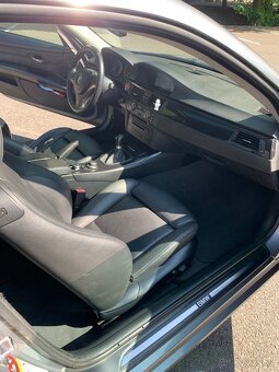 BMW 325i E92 Coupe 160kw Manuální řazení - 14