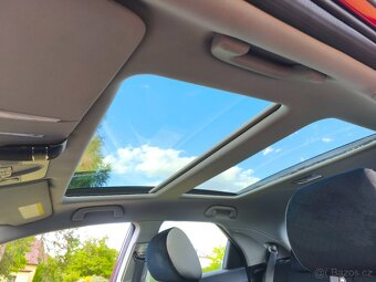 Honda Civic 1,8 Vtec i-shift automat executive - 14