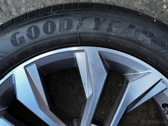 Original ALU kola VW Soho 17" 7J ET40 letní pneu 215/55/R17 - 14
