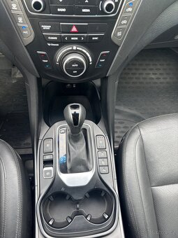 Hyundai Santa Fe 2.2 CRDi 4x4 Premium A/T - 14