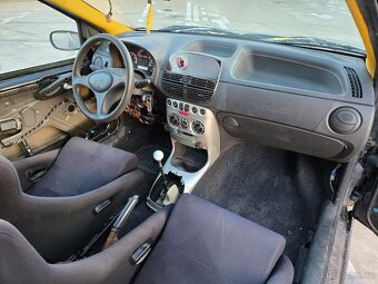 Fiat Punto 1.9 JTD - 14