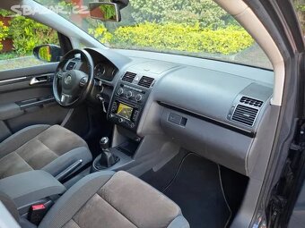 Touran 2.0TDI 103kW,Highline,7.míst,2014,1.maj.tažné,servisk - 14