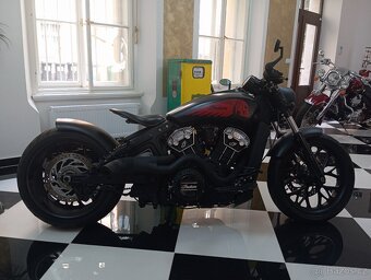 Indian scout bobber Dark Horse Custom - 14