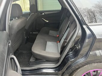Ford Mondeo 1.6 benzín 88 kW nová STK super stav - 14