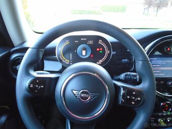 Mini Cooper S 135kw elektro,7900km,model 2024,529000kc - 14