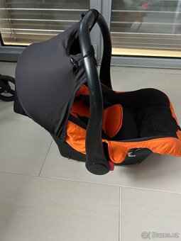 Kočárek s příslušenstvím, autosedačka - 14