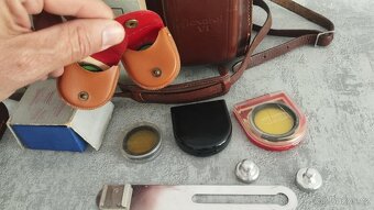 Starý fotoaparat Flexaret s příslušenstvím - 14