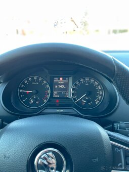Škoda Octavia Combi 2.0 TDI Elegance DSG - 14