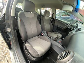 Seat Leon 1,6 MPi Serviska, Klima, 8xPneu - 14