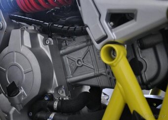 Italjet Dragster 125 ABS NOVÉ SKLADEM benzín automat 9 kw - 14