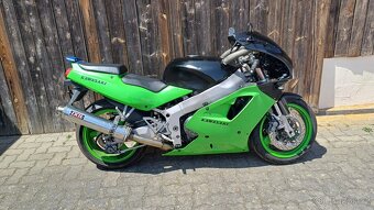 Kawasaki ZXR 750J - 14
