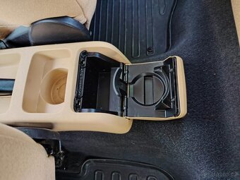 prodám Škodu Fabii Sedan 1.4 16V 55kw Elegance - 14