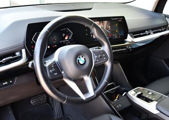 BMW Řada 2 218i LUXURY LINE H/K 1M TAŽNÉ - 14