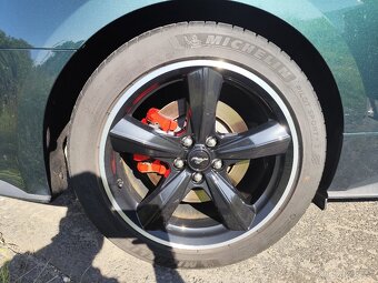 Ford Mustang Bullitt US - 14
