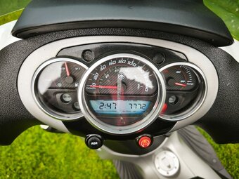 Piaggio Beverly 350 i.e. ABS/ASR Sport Touring (2016) TOP, 7 - 14
