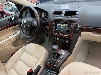 Škoda Octavia II combi 2.0TDi,103kW,DSG,4x4,tažné,Xenon,Kůže - 14