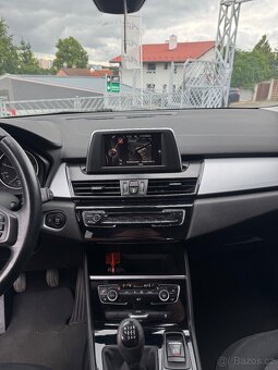 BMW Řada 2,  1.5D HAVAROVANÉ 7 míst - 14