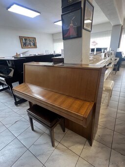 Steinway & Sons mod. Z 114 se zárukou 5 let, doprava zdarma - 14