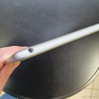 iPad Air 3, jako nový + Apple stylus + 2 pouzdra, - 14