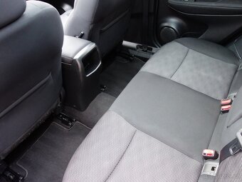 NISSAN QASHQAI 1.5dCi 81kW -VÝBAVA - 14
