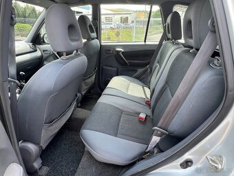 Toyota RAV4 - 14