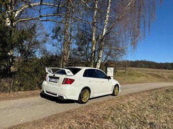 Subaru Impreza WRX Sti - 14