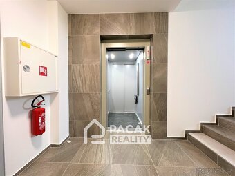 Pronájem bytu 1+kk, 33 m2 v Olomouci, Šantova ul. - 14