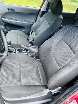 HYUNDAI i30 1.4 i, 115 TIS KM, 1 MAJITEL PO ROZVODECH A STK - 14